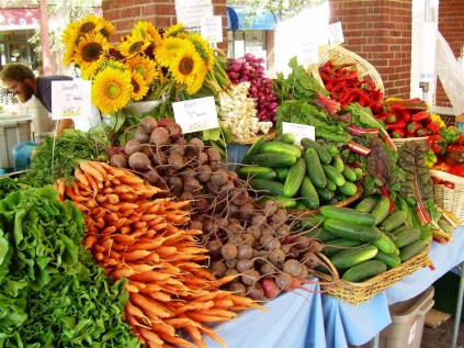 farmers-market-produce (Medium)