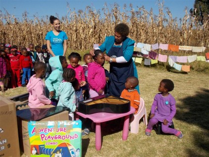 Ndazi Mtshwene with children of NCCC (Medium)