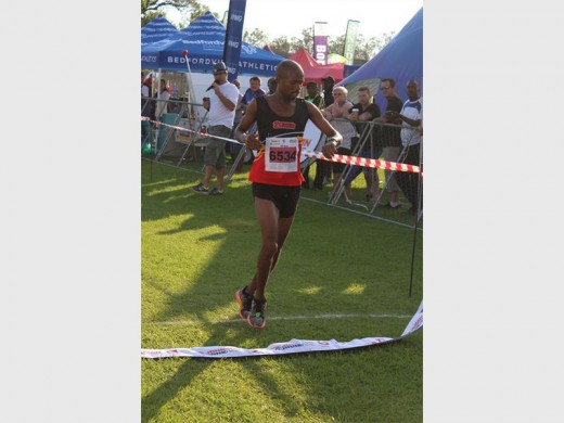 Boxer athlete Desmond Mokgobu set a new course record in the 10km men’s open race at the Johnson Crane Marathon.