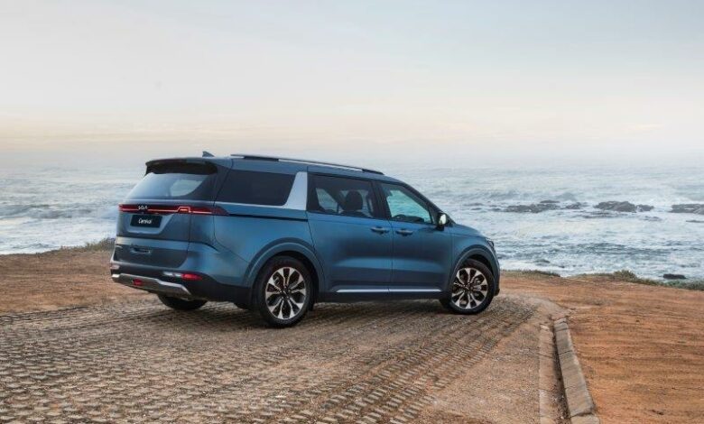 Kia_Carnival_13