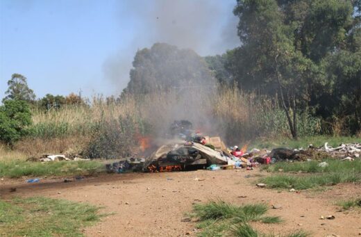 Photos taken at a building fire in Railway Avenue, Western Extension, Benoni.