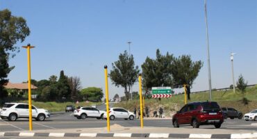 Photo of newly erected traffic light masts at the Snake Road/N12 on and off-ramps.