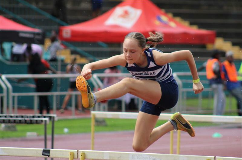 Karla Smit and Janelle Sassenberg clinched gold in their races while the club collected a total of six medals overall.