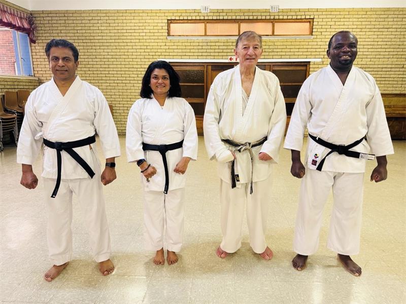 The karateka did the traditional initiation of 10 fights before being given their belts.