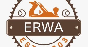 Logo of a gear in brown and orange