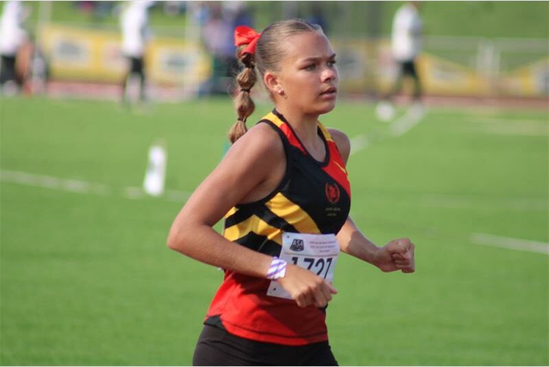 She won her second consecutive double after storming to victory in both the U16 girls' 1500m and 3000m.