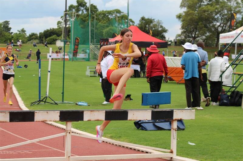 After her early season struggles, she ran the best race of her season when she won the U18 women's 2000m title.