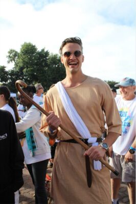 White man wearing sunglasses