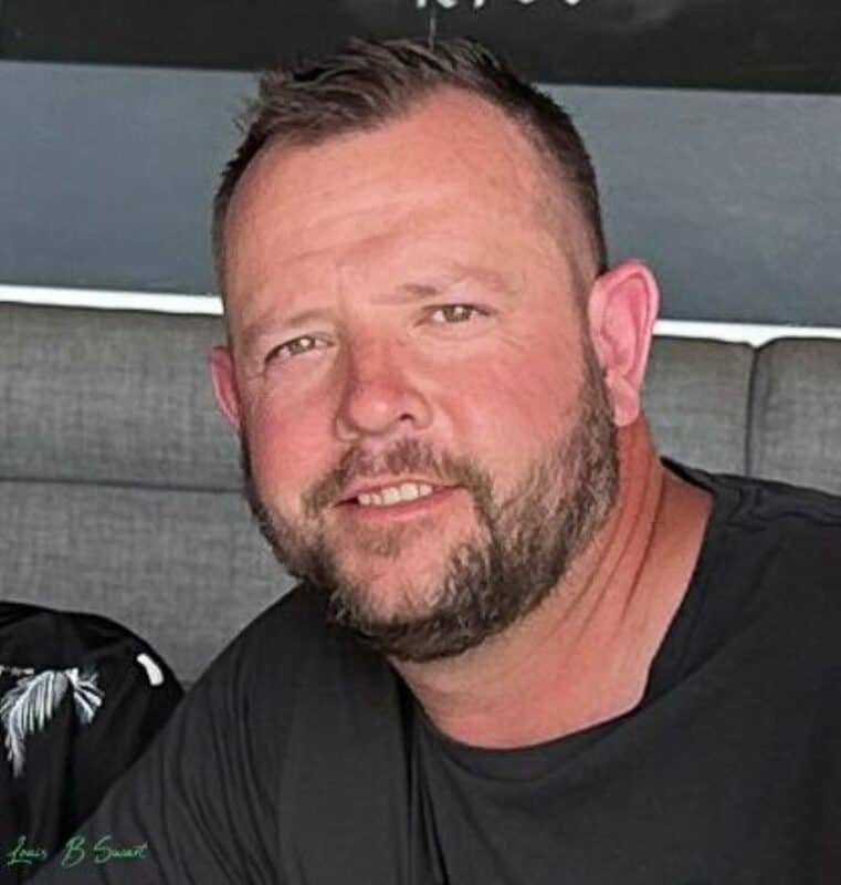 Man wearing a black shirt