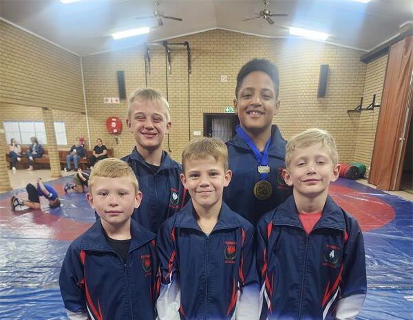 The club was represented by five wrestlers.