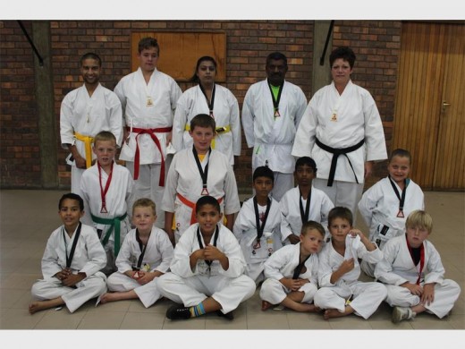 More members of the Dan Triangle Karate Club’s Brakpan dojo who received medals at the annual prize-giving. They are back (from left): Brandon Simons, Kiaan de Kock, Rashnee Deokali, Armogum Moodley and Linney de Kock. Middle: Jason Coulson, JP Pieterse, Tanveer Deokali, Ranveer Deokali and Mieke Botha. Front: Christopher Simons, Jayten Datnow, Theodor Odendal, Tristan Kruger, Stefan Kruger and Kelton Coleman.