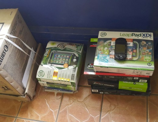 Van die vermoedelik gesteelde items wat in die man se voertuig gevind is.