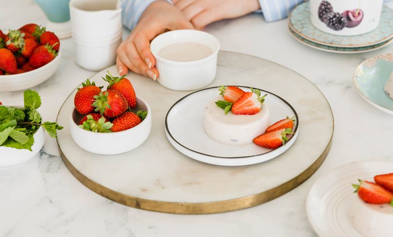 SUNDAY SPOIL - Easy berry panna cotta - 31 OCT