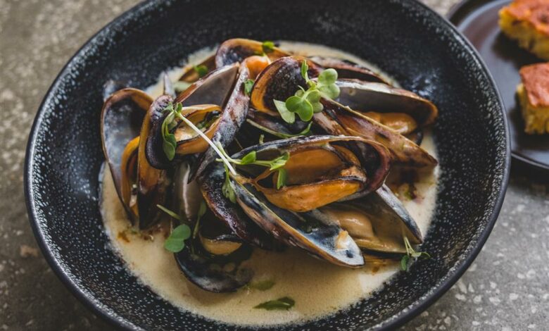 4 DECEMBER - Saturday entertain -West coast mussels with sweetcorn & Chorizo in a white wine & cream sauce (Medium)