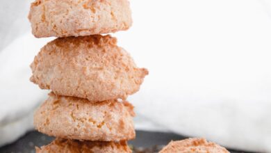 2 OCTOBER - SUNDAY SPOIL - Coconut Macaroons