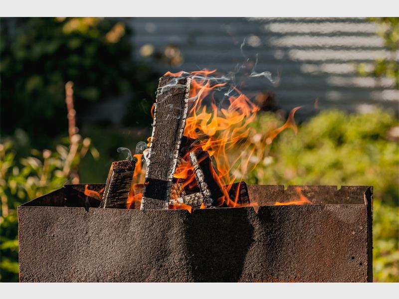 You can also support local efforts to warm up the town's most vulnerable residents. Donate blankets, warm clothes, or food at 38 Park Street. Every item makes a difference.