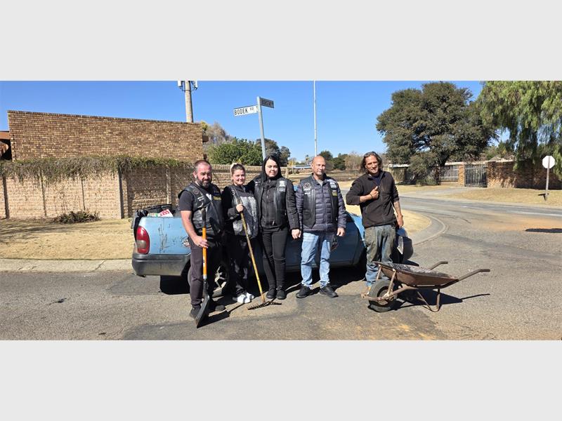 The potholes were reported to the City of Ekurhuleni months ago but remain unrepaired.