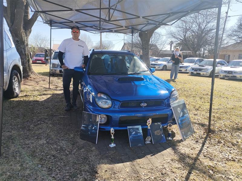 Die Subaru's is goed verteenwoordig by die maandelikse opedag.