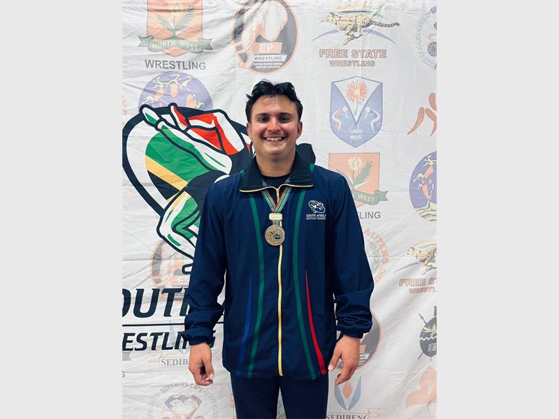 Die twee stoeiers het in Julie by die Menlopark-stoeiklub aan die SA kampioenskappe deelgeneem.