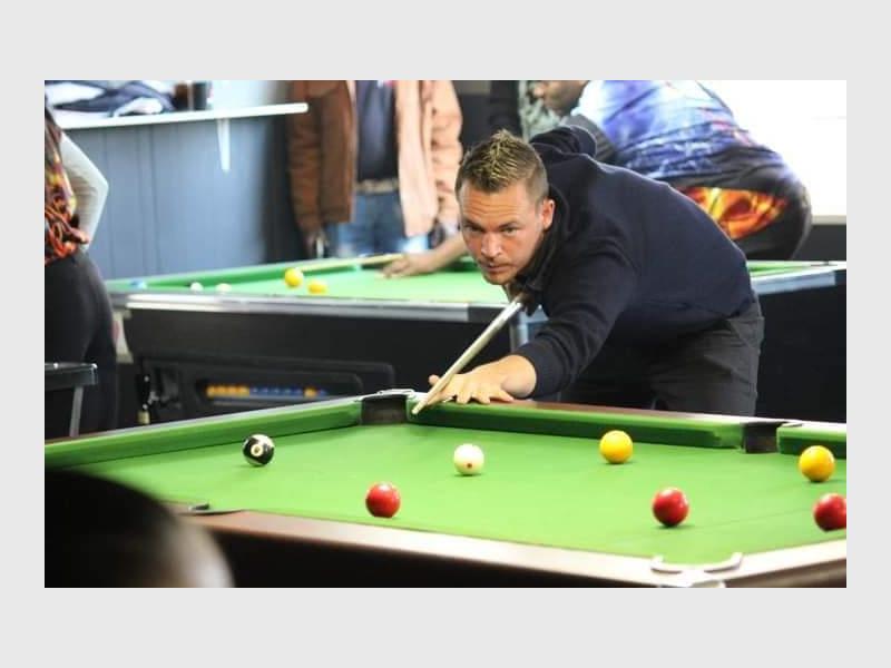 The challenges had cash prizes up for grabs, and took the form of 'race to 9'.