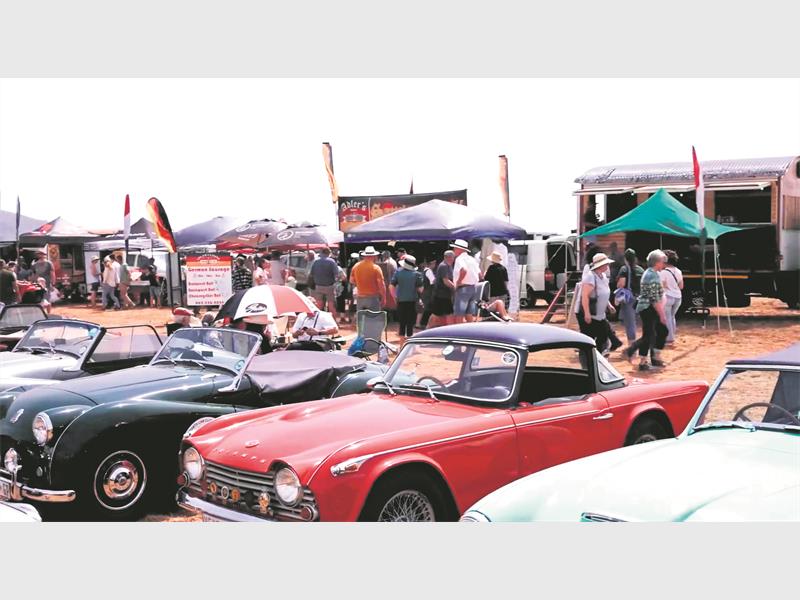 For families, there's a dedicated children's zone with crafts and mini steam rides, artisanal markets, food trucks, live performances, and a Best-Dressed competition celebrating vintage flair.