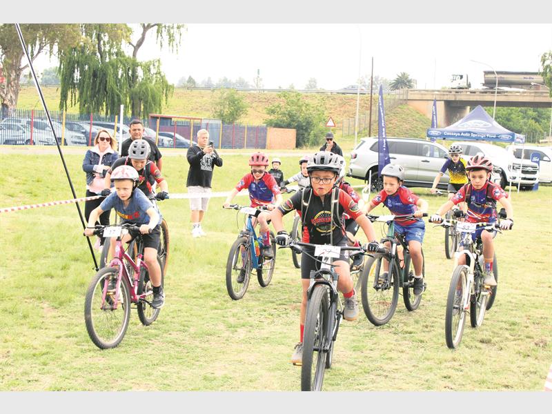 The XCO race hosted by Laerskool Selection Park brought together young talents from across Gauteng. Riders James Lötter and Natalia Gordon shared their racing experiences, challenges and what drives their love for cycling.