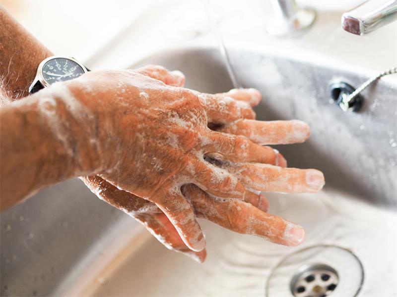 Experts remind South Africans that proper handwashing is only half the job. Drying your hands correctly is just as important in preventing the spread of disease.