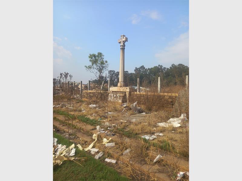 Join a community clean-up at a historic Brakpan memorial. Bring gloves, gardening tools, and refuse bags to help restore this important piece of local history.
