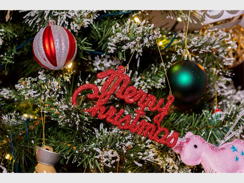 Make it a Christmas to remember, surround yourself with loved ones, joy, and the magic of the season.