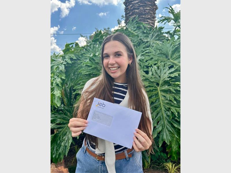 Al die matrieks het ook universiteitsvrystelling ontvang en een van die 13 leerders het vier onderskeidings ingepalm.