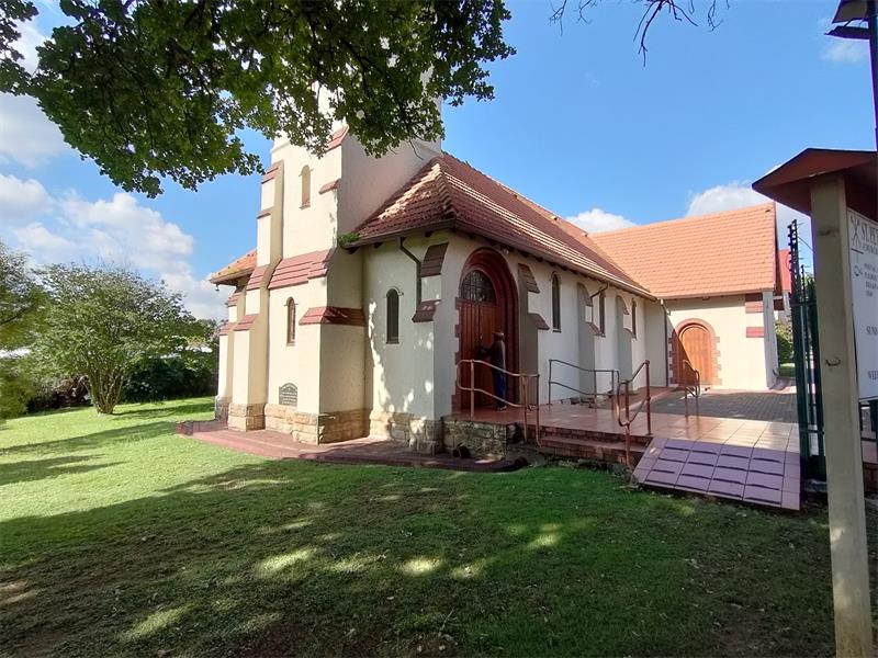 The church has been involved in the community of Brakpan and surrounds for more than 100 years, with the church building being built in 1925.