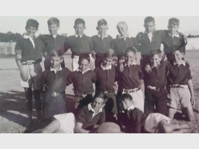 Die skool is op 2 Junie, 1936 gestig as afstigting van die Afrikaansemedium skool Brakpan (nou Laerskool Kommando).