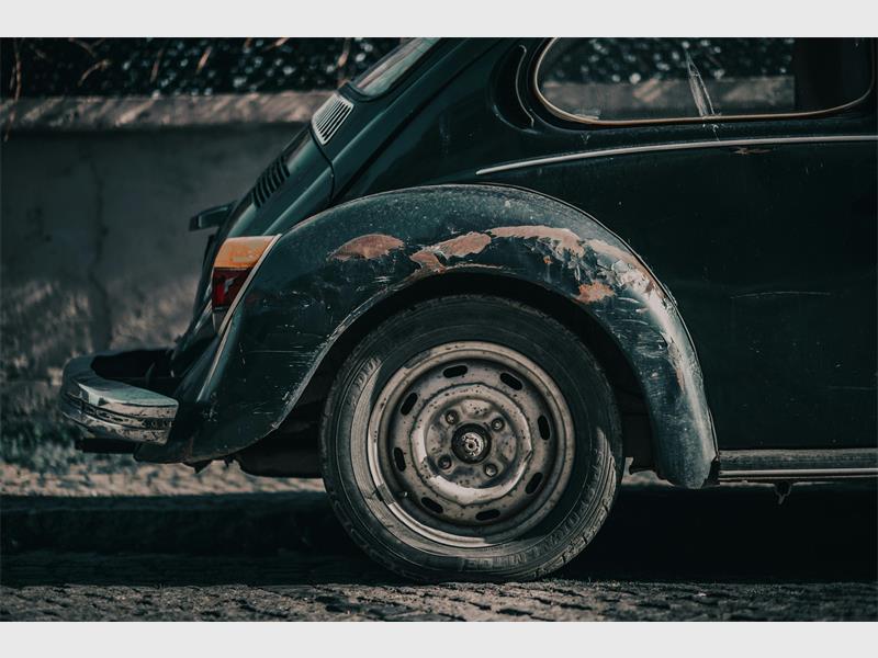 The South African Motor Body Repairers' Association (SAMBRA) shares good and bad advice people often get when it comes to their car.