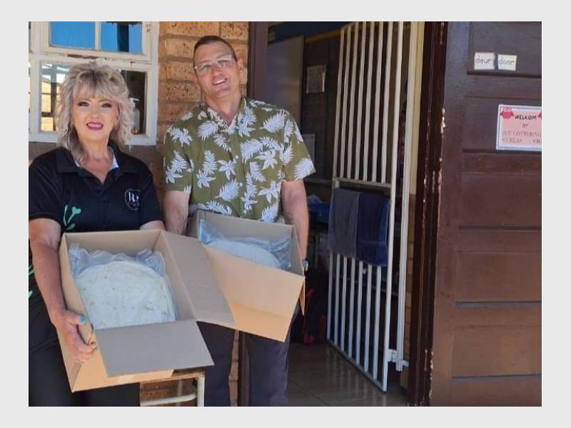 Die skenking is afgelewer deur Martie de Villiers van Rise and Restore Project NPC.