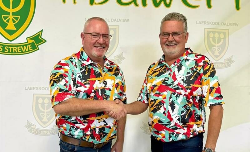 Meneer Sakkie Loots groet die onderwys en die skool na 37 jaar se diens by Laerskool Dalview.