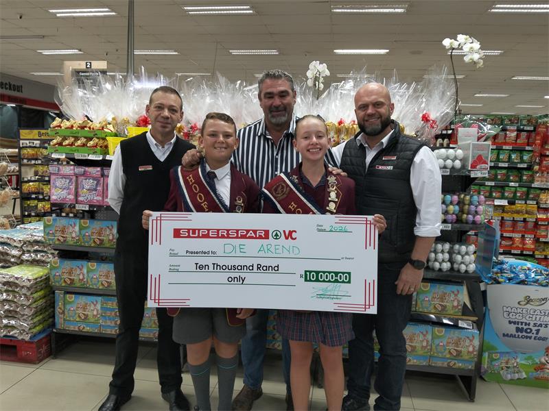 Die wenskool is bepaal deur klante wat strokies in hul gunsteling skool se boks gegooi het.