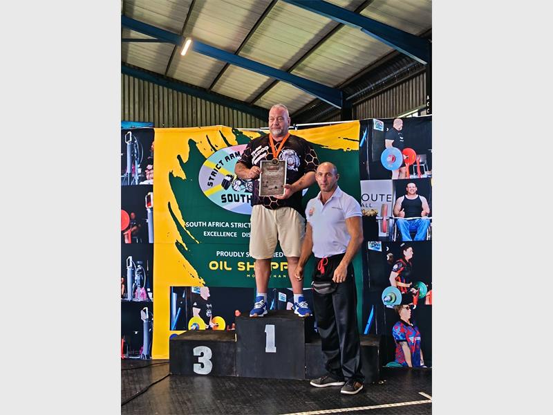 Die South Africa Strict Arm Curl and Freestanding Curl Federation het die kwalifiseringsronde aangebied in Benoni.