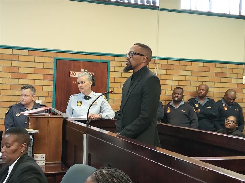 The accused reportedly had words with his previous legal representative, who decided to withdraw from the case.