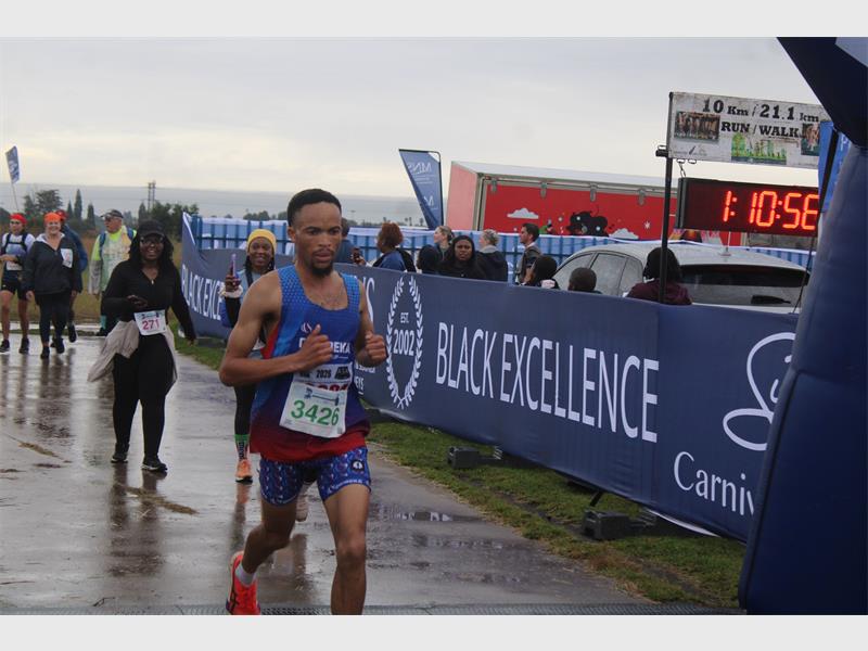 Kipchirchir chalked 26:10 off the previous record, while Silale obliterated the women's course record by 35:15.