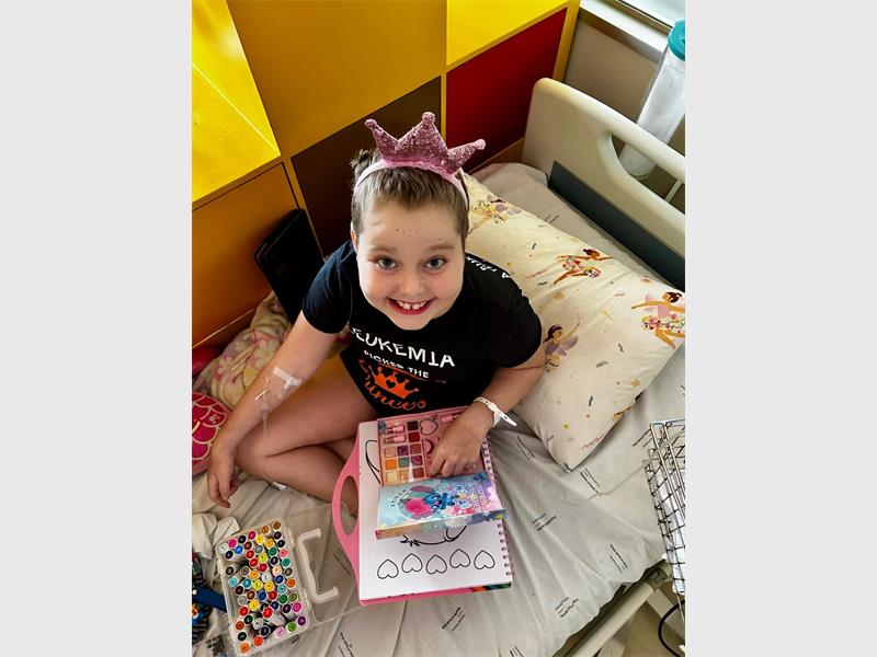 Community members are invited to attend a praise and worship evening dedicated to supporting nine-year-old Zelnay Liebenberg in her ongoing fight against leukaemia.