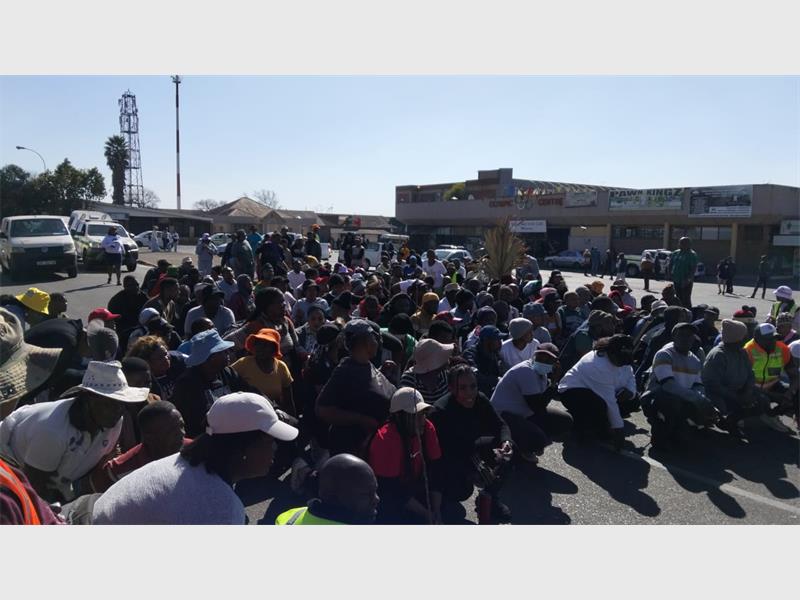 The demonstration concluded in Dalview after organisers met with a local business owner who committed to accepting CVs from residents and considering them for future employment, bringing a day of peaceful protests to a close.