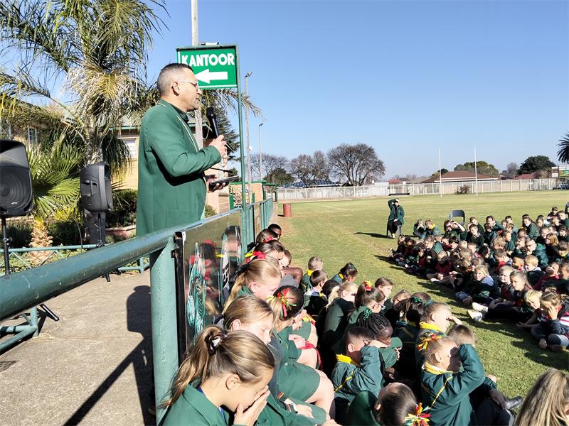 Die laerskool in Brakpan-sentraal is een van die eerste skole in die dorp, slegs omtrent 'n jaar jonger as die oudste skool.
