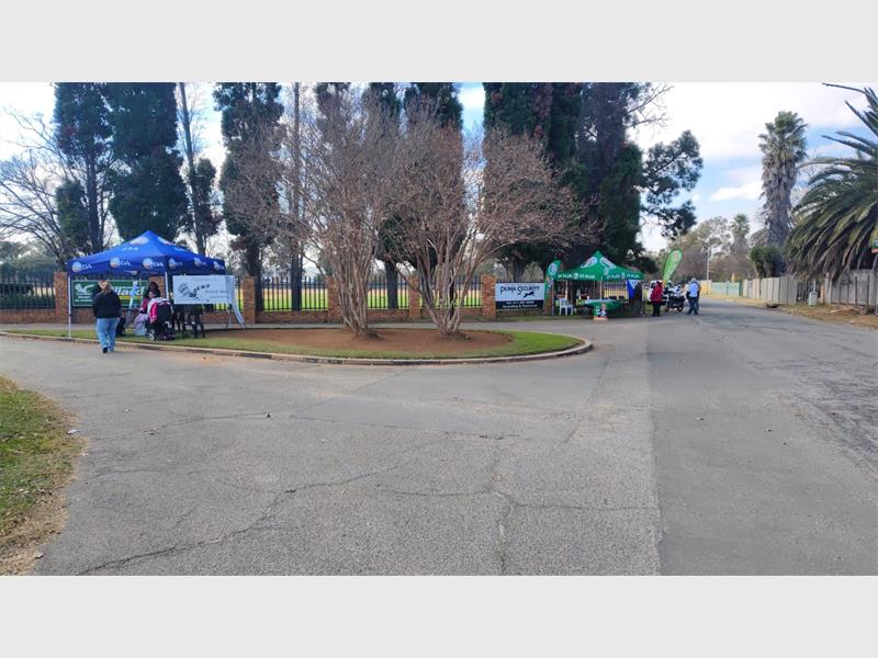 Law enforcement maintained a visible presence at voter registration stations throughout Brakpan to protect the electoral process and ensure public safety.