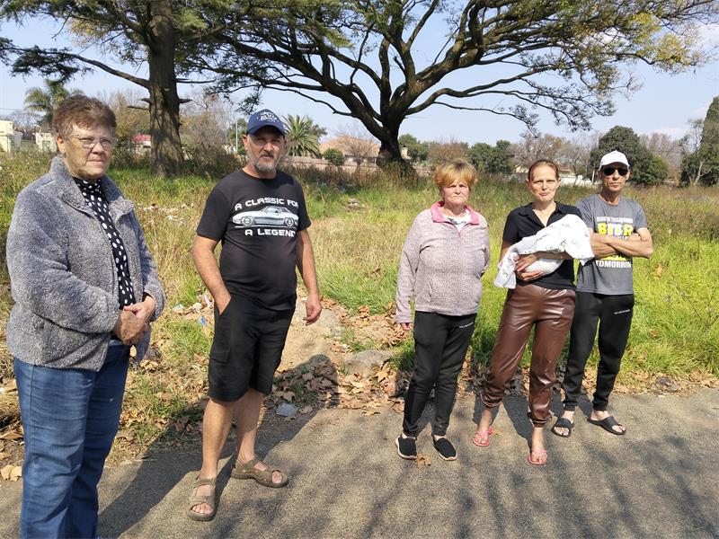 Residents living around an overgrown Brakpan Central property say it has become a hotspot for crime, illegal dumping, drug use and dangerous road conditions.
