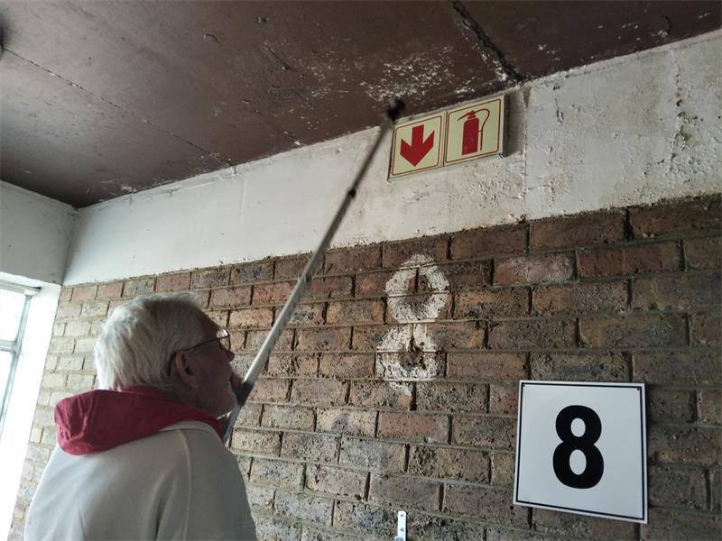 Baie van die beloftes gemaak in Mei deur die Lid van die Burgemeesterskomitee van Behuising en Menslike Nedersettings is nooit nagekom nie volgens inwoners.
