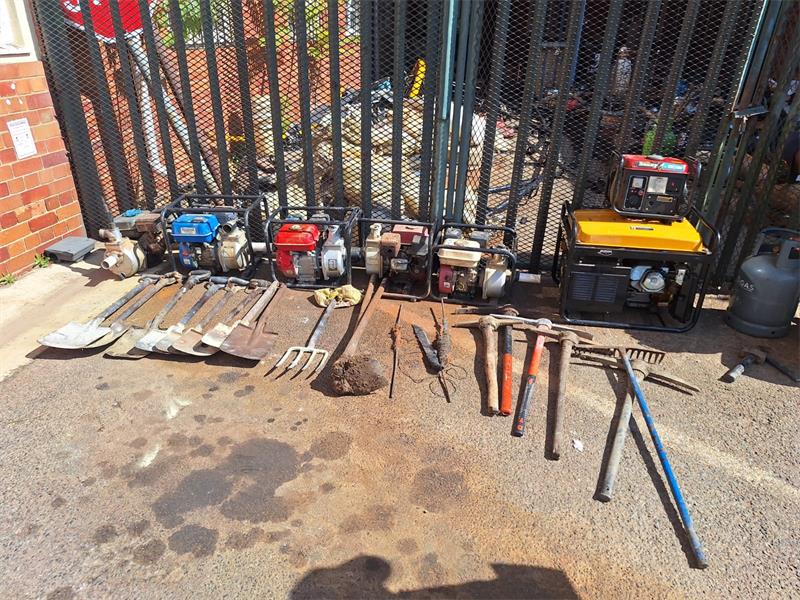 SAPS, SANDF and private security teams joined forces in a major operation at Sallies Village.