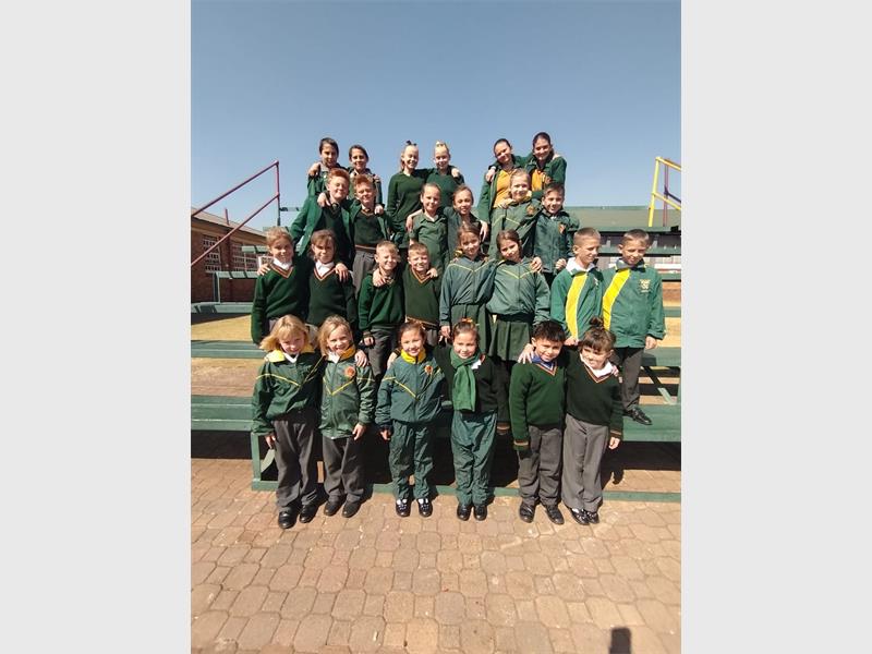 Dubbele vreugde het geheers by Laerskool Brakpan-Oos waar 13 tweelingpare bymekaargekom het om Nasionale Tweelingdag te vier.