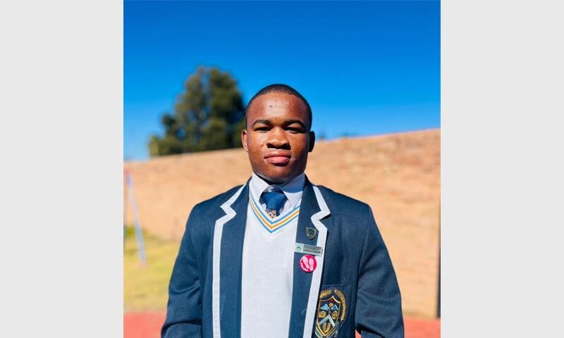 Years of dedication and resilience have paid off for Brakpan Rugby Club player Chumani Wanteka, who has been selected to compete at the HSBC Rugby Sevens Tournament in Dubai this November.