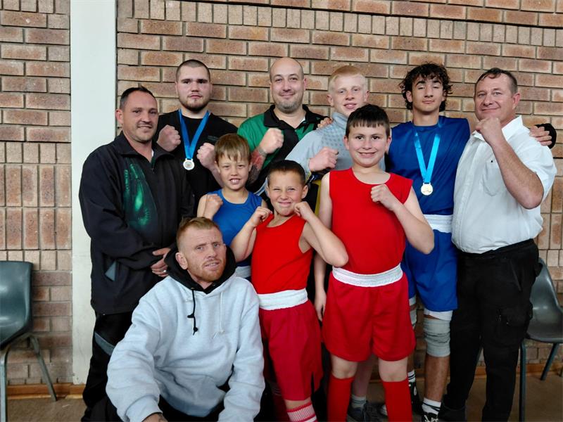 The inter-club tournament was attended by six boxers and four coaches.