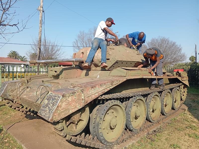 The local shellhole re-elects its executive committee while ongoing restoration work continues on one of its Crusader tanks.